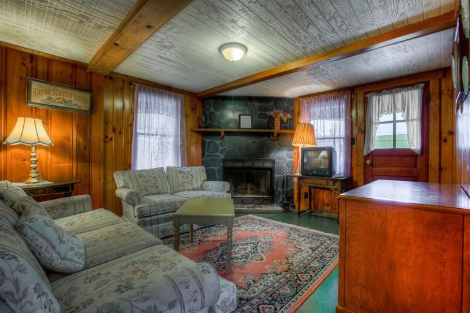 Cottage Place on Squam Lake Hospitality Real Estate